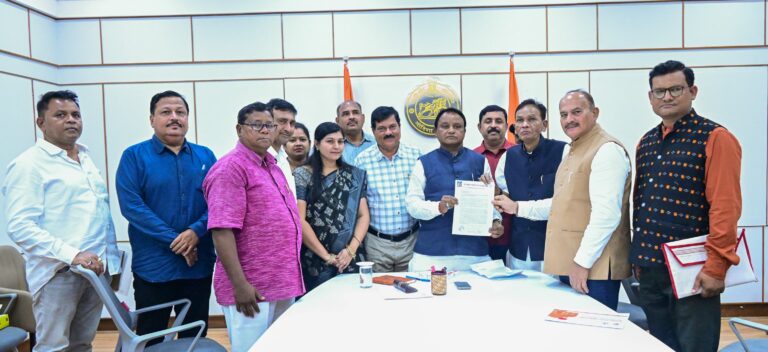 Citizens Urge Hon’ble CM to Expedite Bauxite Mining in KalahandiDelegation submits