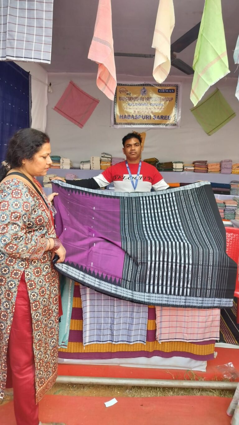 High Demand for Odisha’s GI-Tagged Handloom and Handicrafts at SISIR SARAS